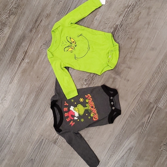 The Grinch Set of 2 Onesies Size 0 to 3 Months - Picture 1 of 3